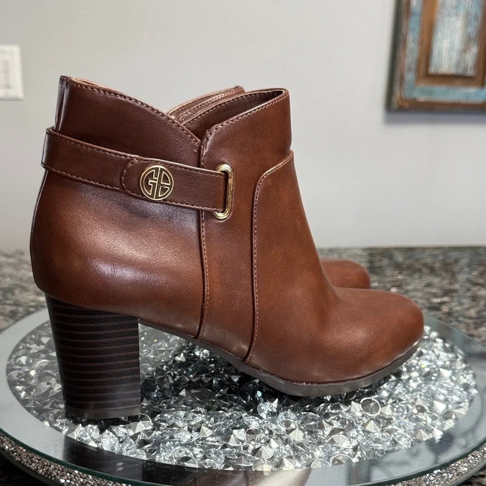 Giani Bernini Rich Brown Ankle Boots NWT 8.5